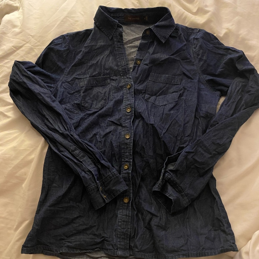 Fitted Chambray Button Up Shirt